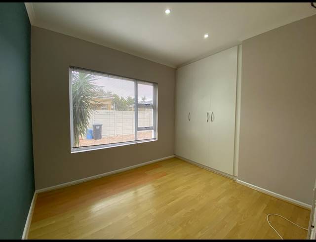 3 BEDROOM FREESTANDING TO LET IN PARKLANDS